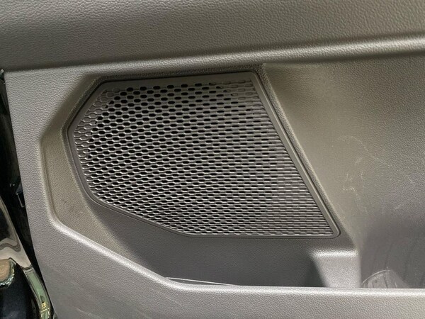 Used Volkswagen Multivan 2024 for sale - 76237069: Photo 31