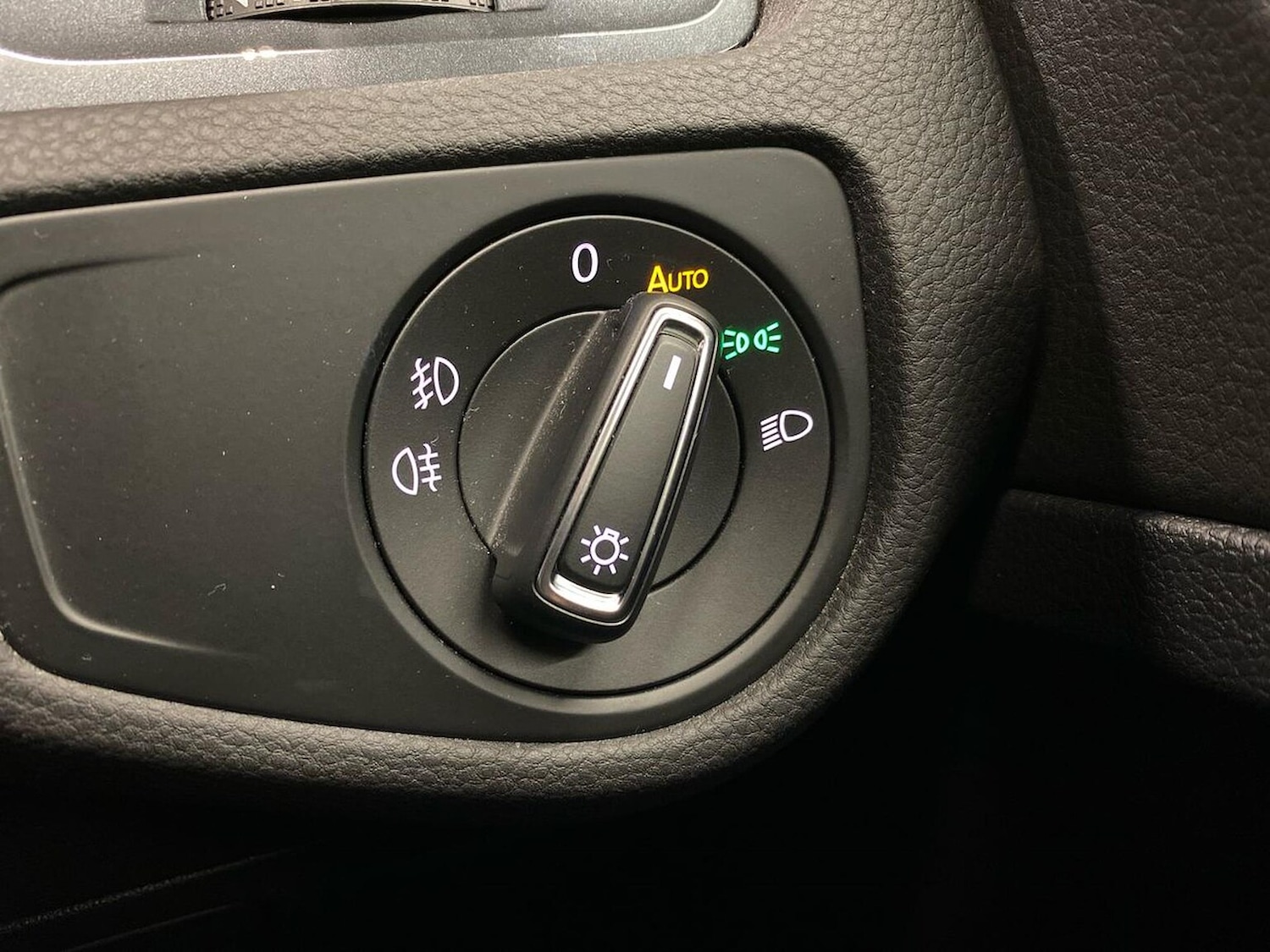 Used Volkswagen Golf 2020 for sale - 76979908: Photo 23