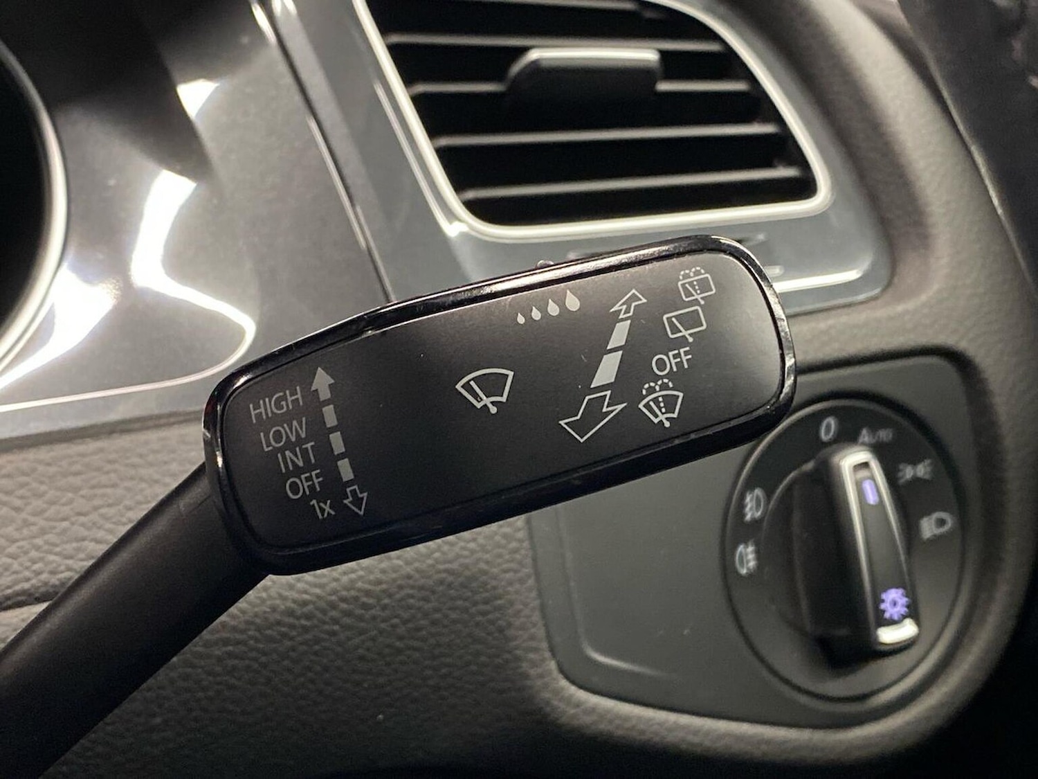 Used Volkswagen Golf 2020 for sale - 76979908: Photo 29