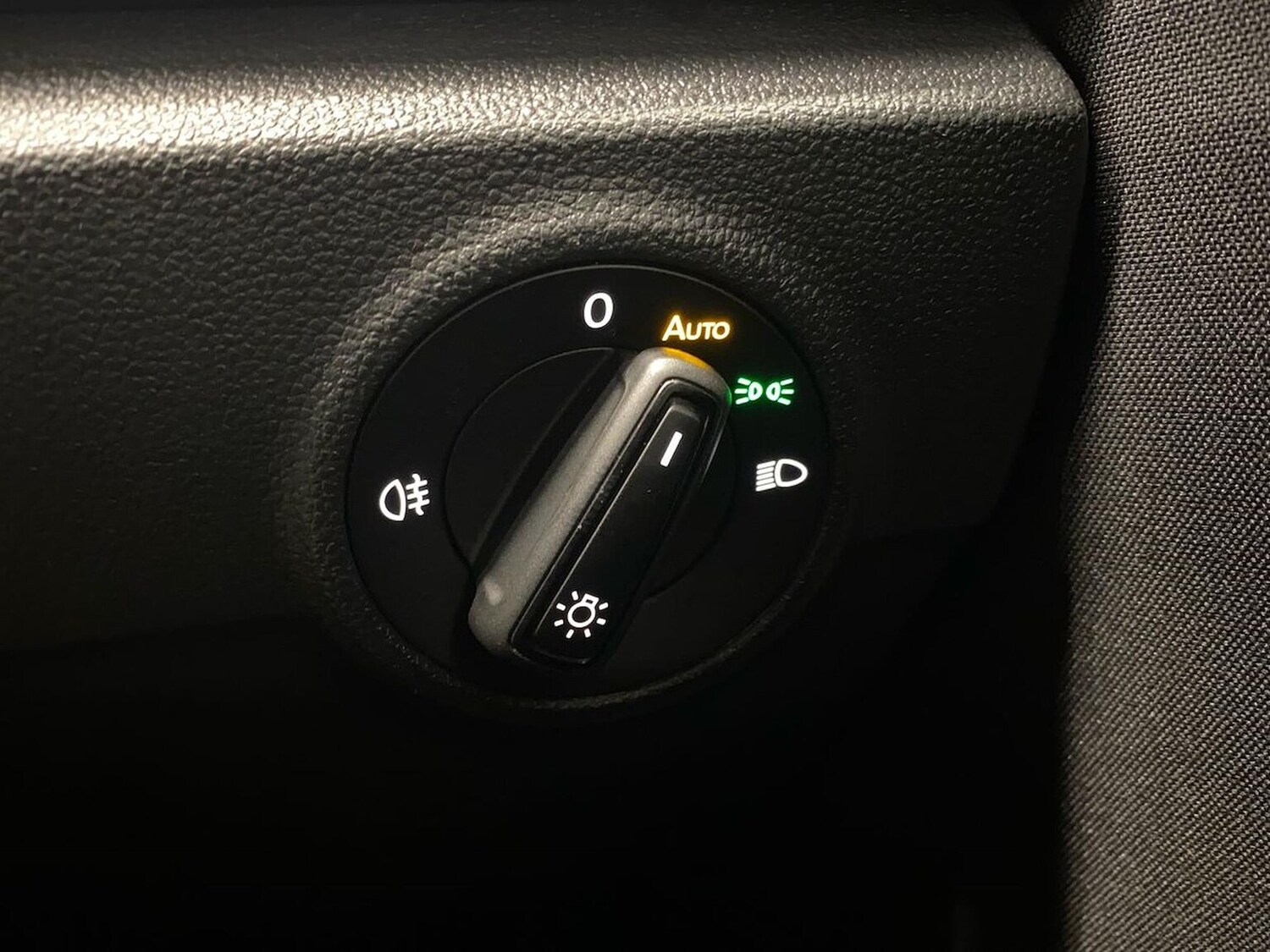 Used Volkswagen T-Roc 2022 for sale - 77487817: Photo 22