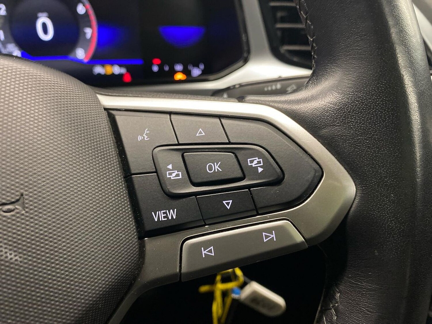 Used Volkswagen T-Roc 2022 for sale - 77487817: Photo 25