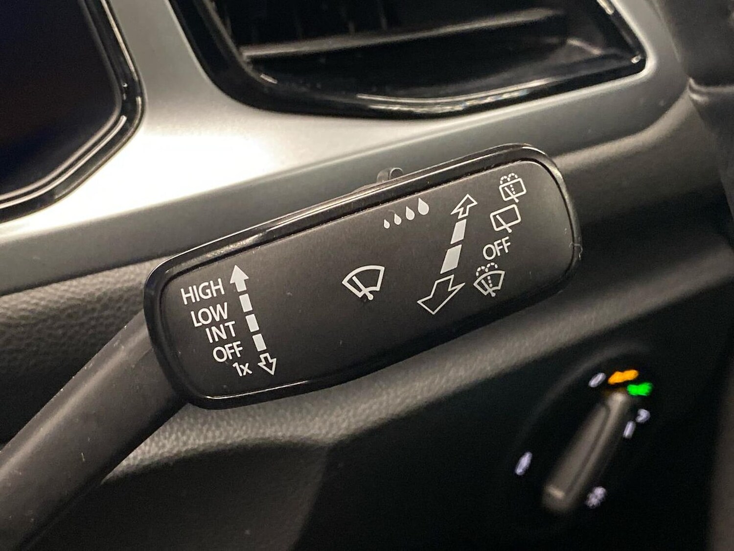 Used Volkswagen T-Roc 2022 for sale - 77487817: Photo 27