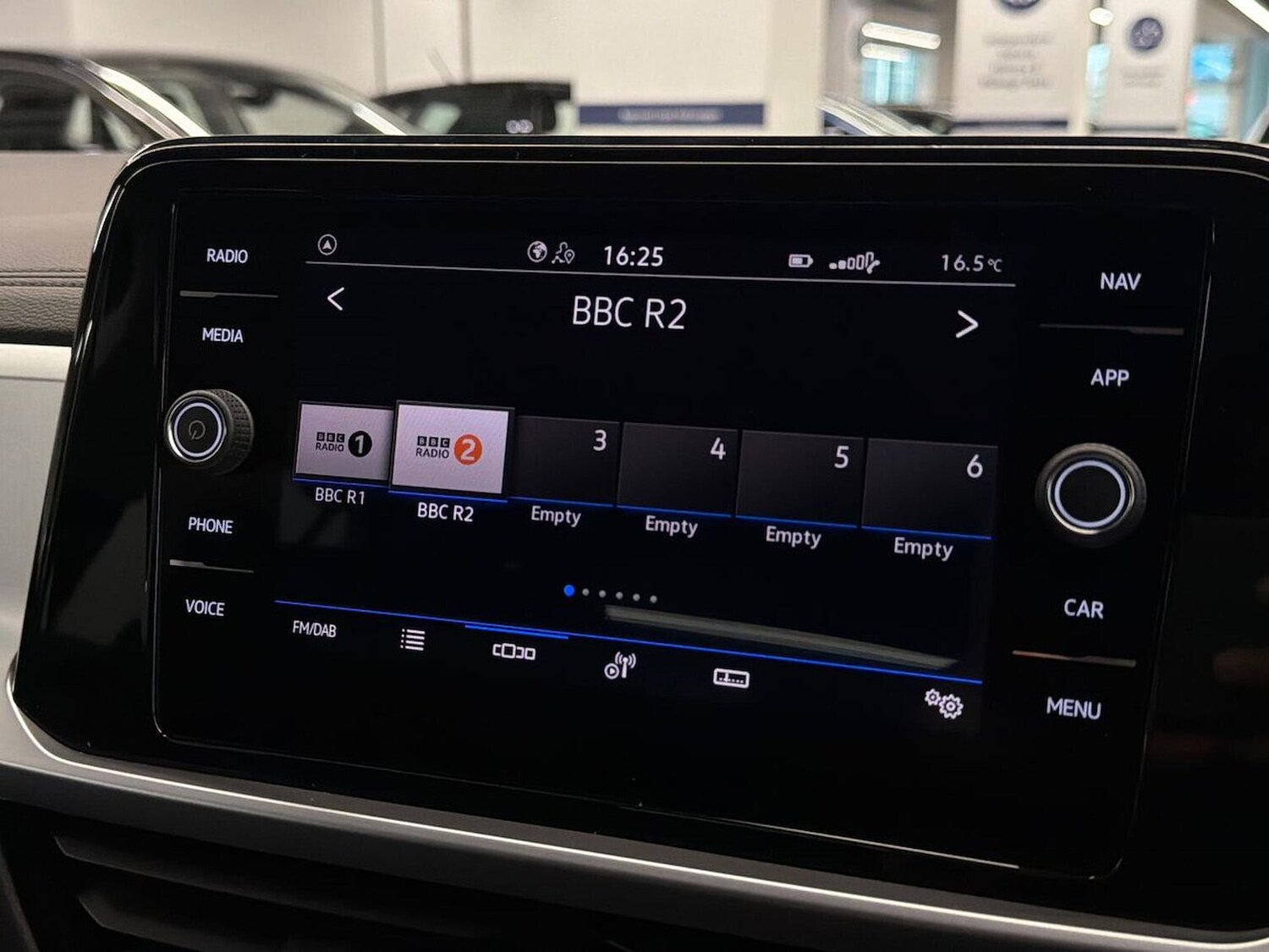 Used Volkswagen T-Roc 2025 for sale - 76219196: Photo 11