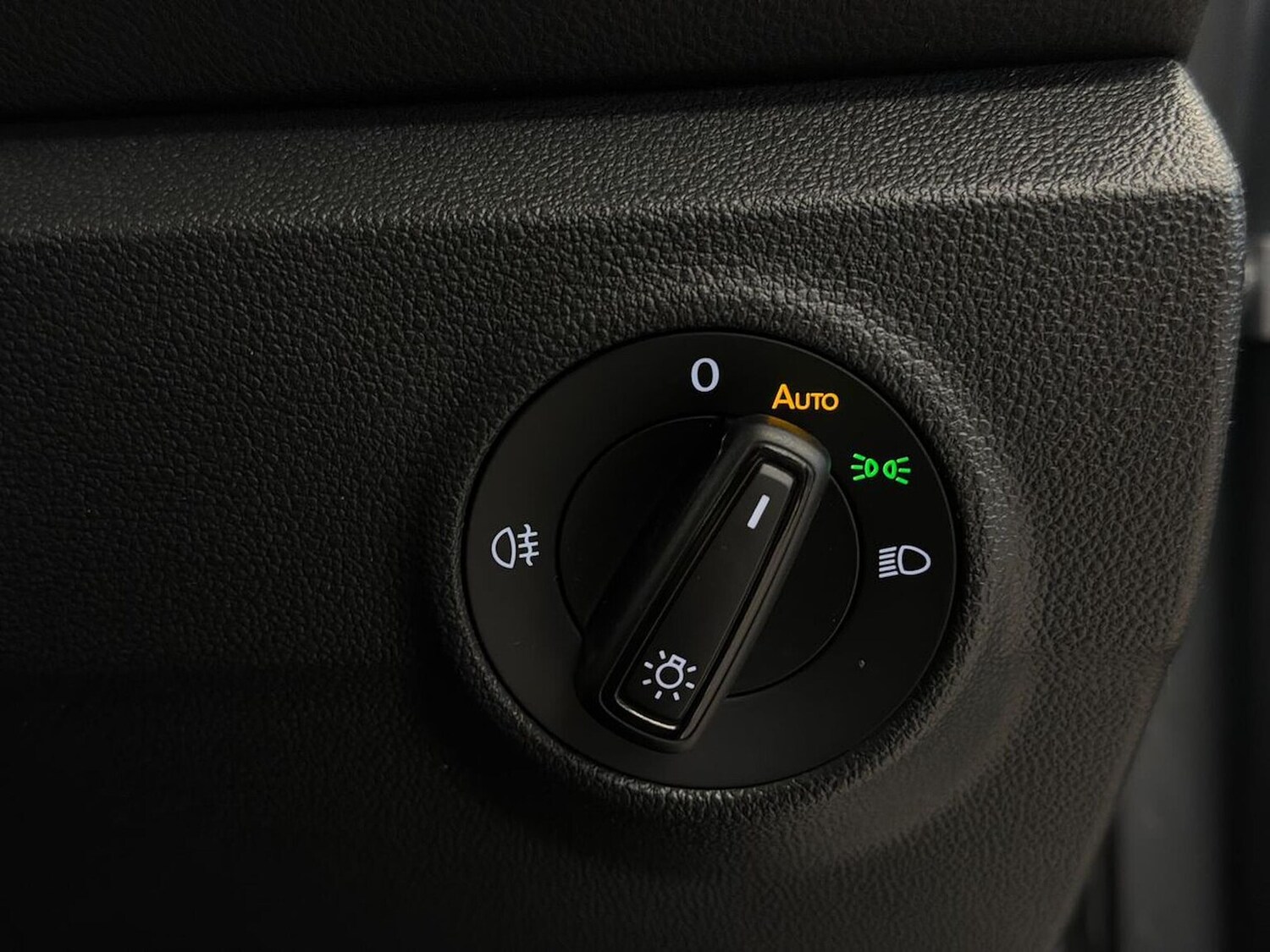 Used Volkswagen T-Roc 2025 for sale - 76219196: Photo 22