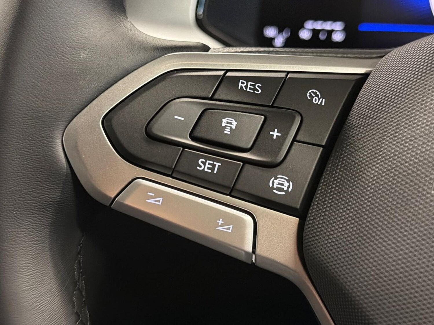 Used Volkswagen T-Roc 2025 for sale - 76219196: Photo 26