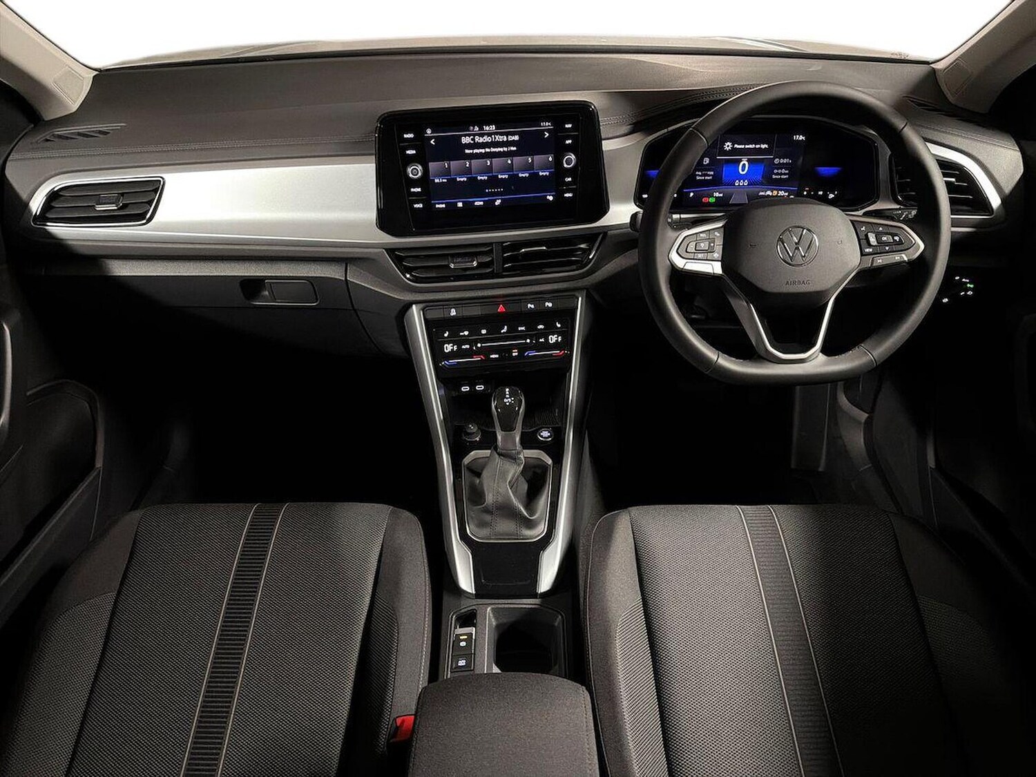 Used Volkswagen T-Roc 2025 for sale - 76219196: Photo 8