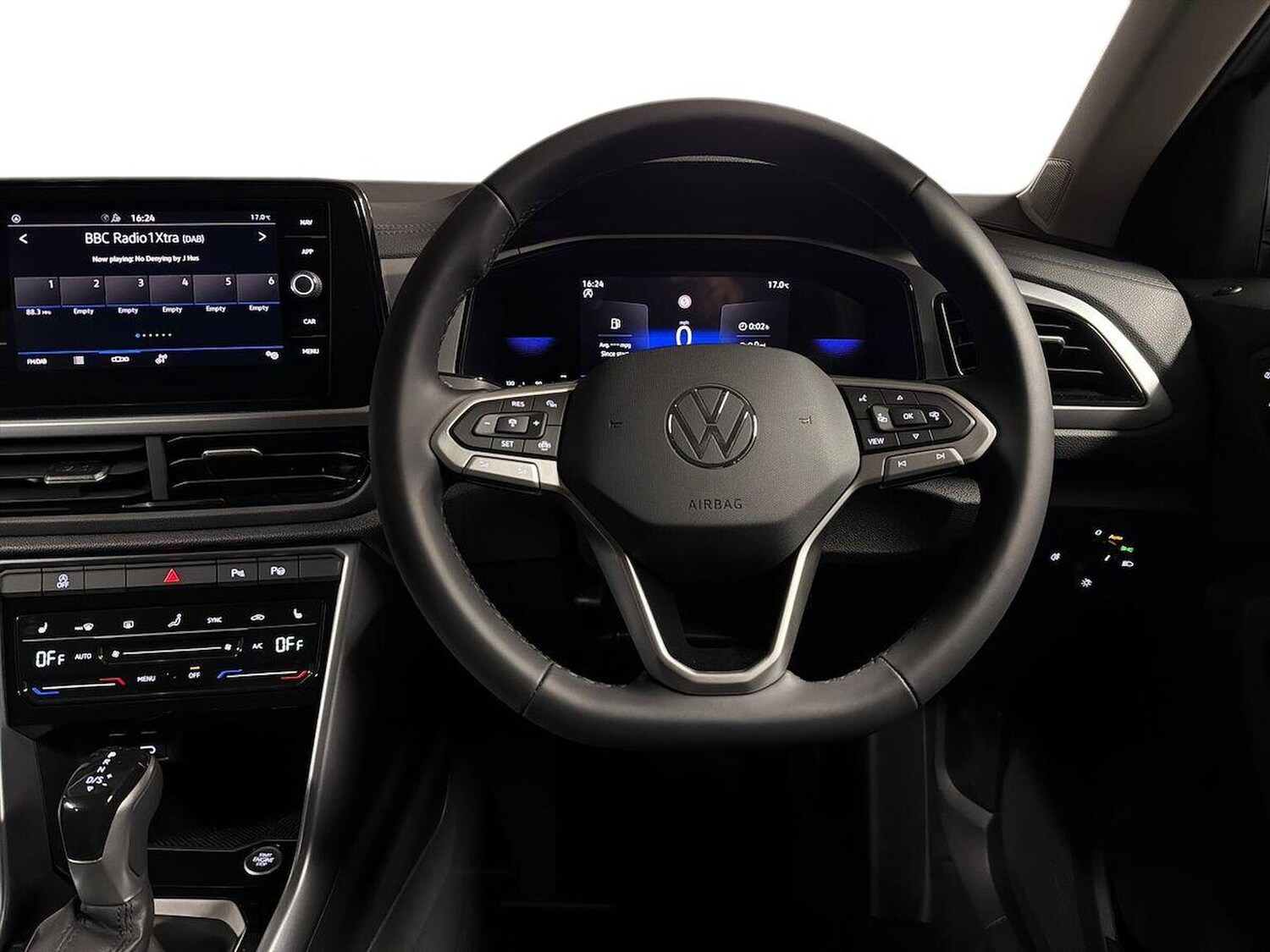 Used Volkswagen T-Roc 2025 for sale - 76219196: Photo 9