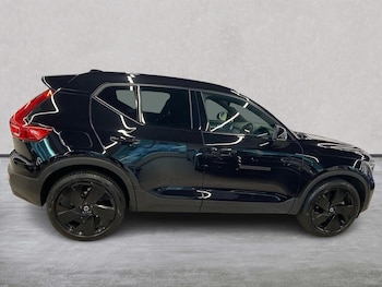 Used Volvo XC40 2025 for sale - 78940179: Photo