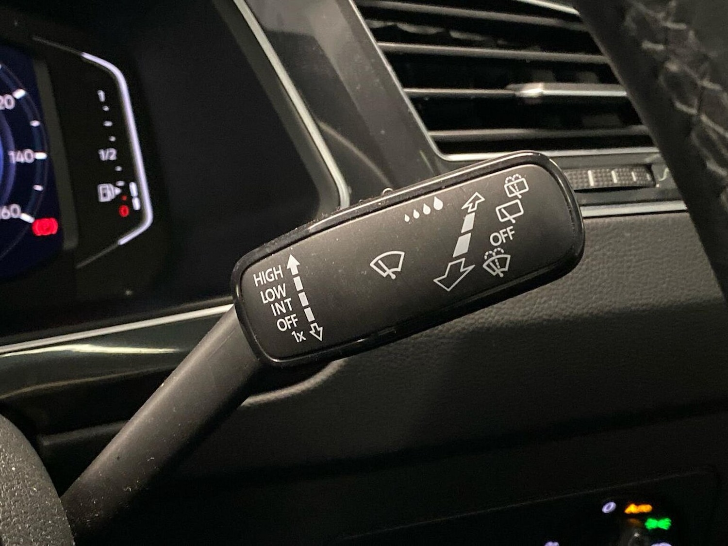 Used Volkswagen Tiguan 2023 for sale - 76182438: Photo 27