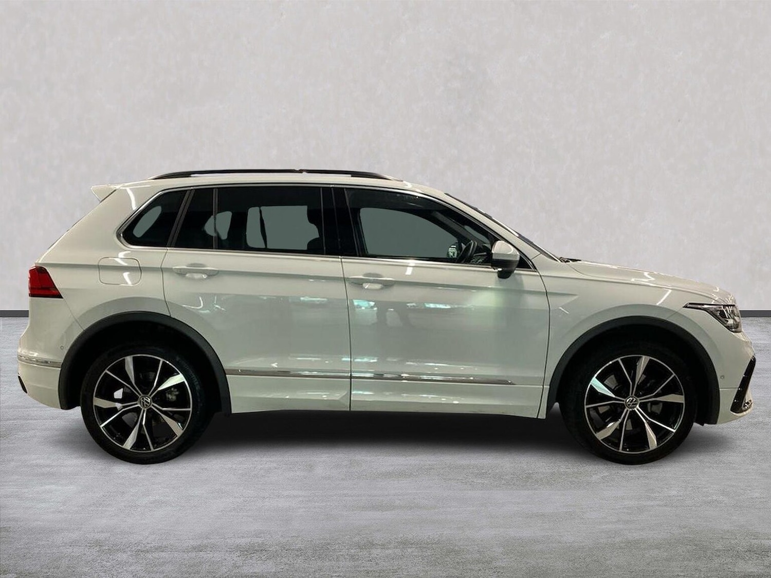 Used Volkswagen Tiguan 2023 for sale - 76182438: Photo 3