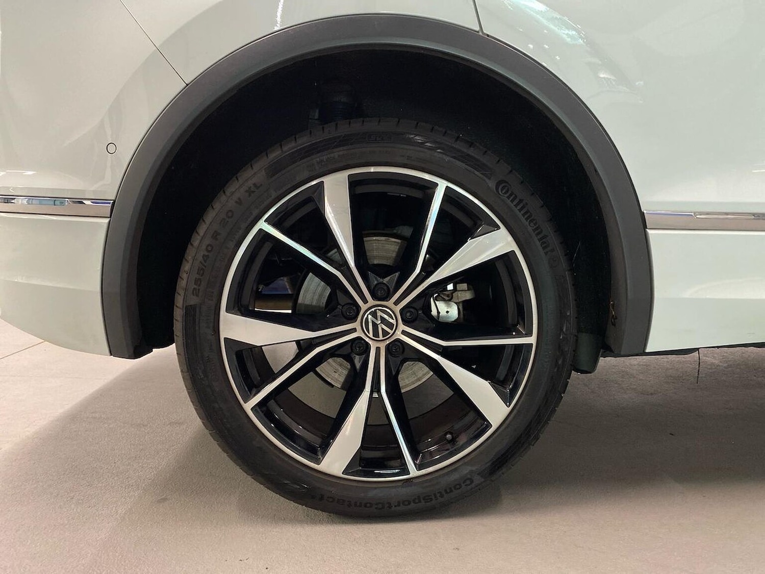 Used Volkswagen Tiguan 2023 for sale - 76182438: Photo 6