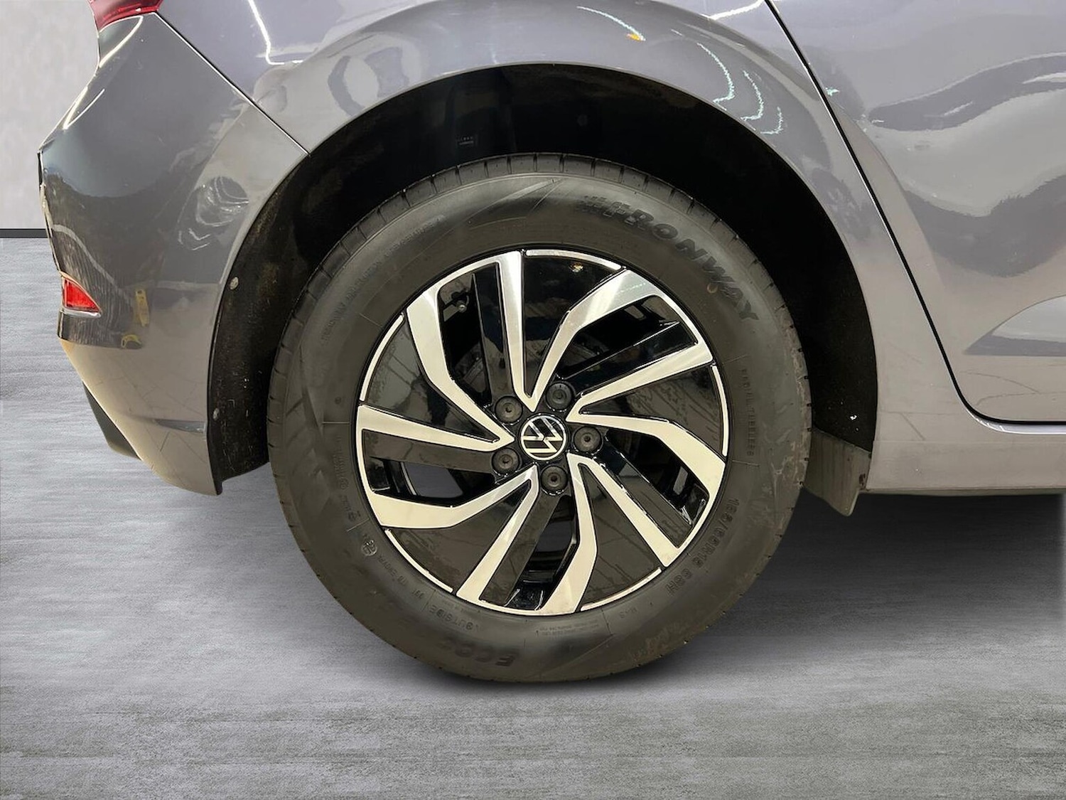 Used Volkswagen Polo 2022 for sale - 76471105: Photo 6