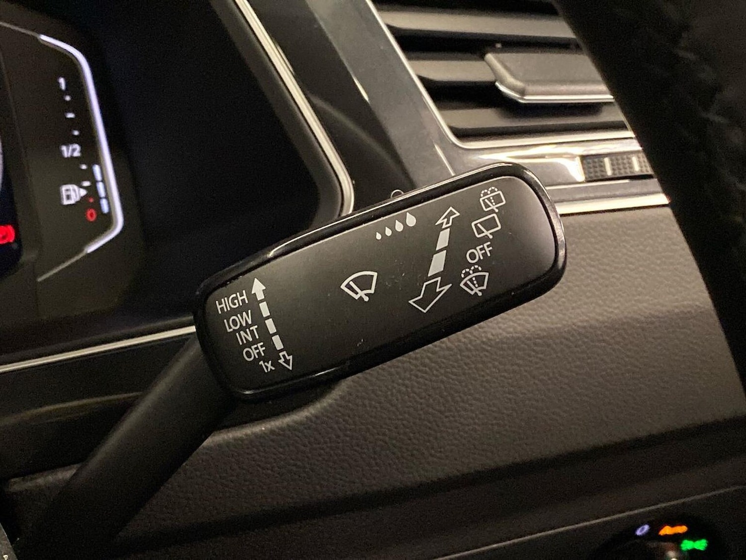 Used Volkswagen Tiguan 2023 for sale - 76735612: Photo 27