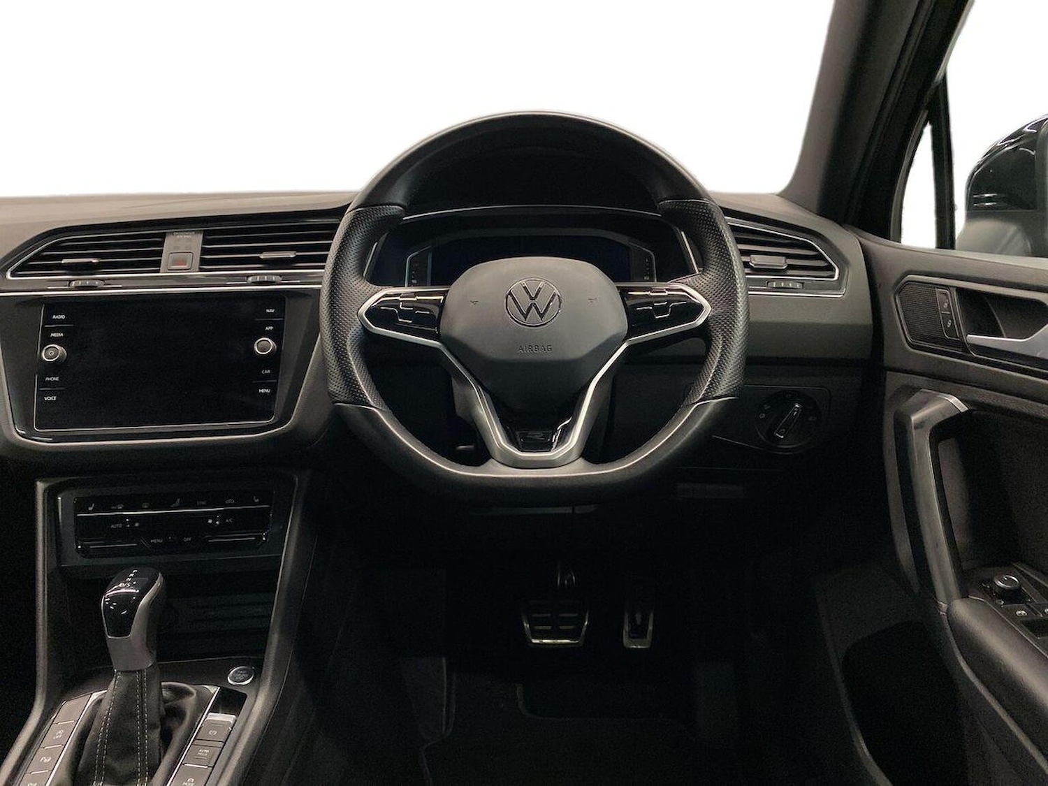 Used Volkswagen Tiguan 2023 for sale - 76735612: Photo 9