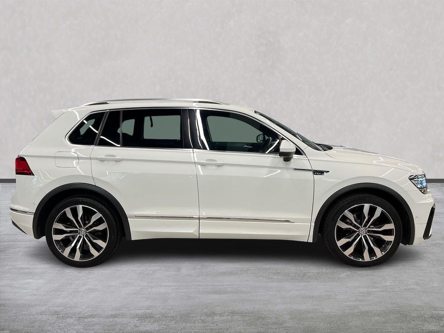 Used Volkswagen Tiguan 2020 for sale - 76046056: Photo 3