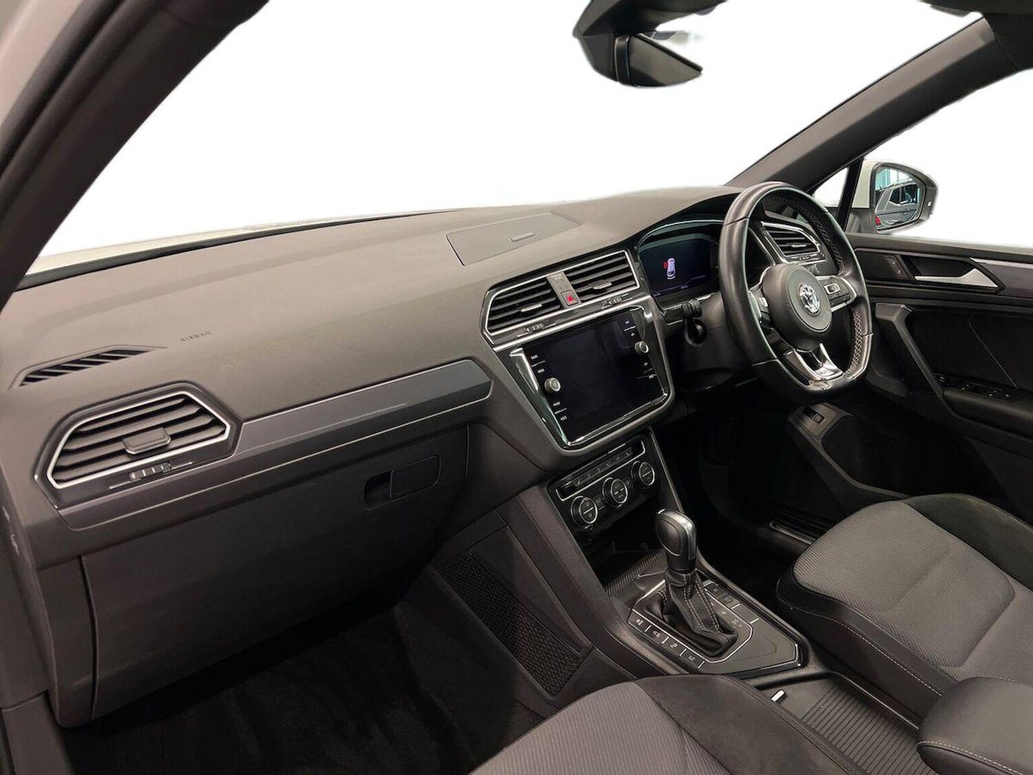 Used Volkswagen Tiguan 2020 for sale - 76046056: Photo 7