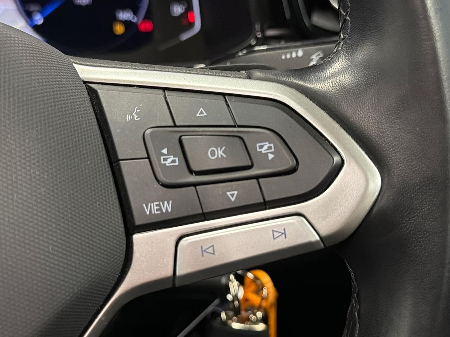 Used Volkswagen T-Roc 2024 for sale - 76380296: Photo 26