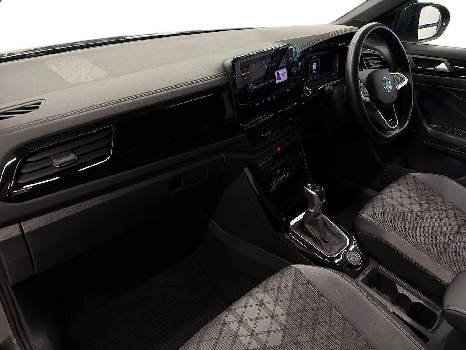 Used Volkswagen T-Roc 2024 for sale - 76380296: Photo 7