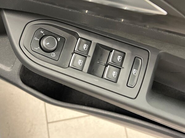 Used Volkswagen Golf 2023 for sale - 75994991: Photo 21