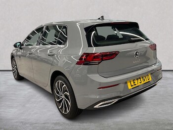 Used Volkswagen Golf 2023 for sale - 75994991: Photo 2