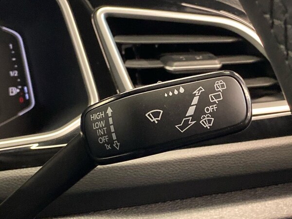 Used Volkswagen T-Roc 2024 for sale - 75616119: Photo 27
