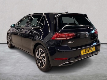 Used Volkswagen Golf 2019 for sale - 75731085: Photo