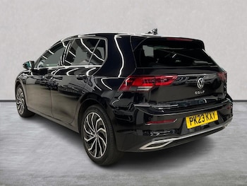 Used Volkswagen Golf 2023 for sale - 77701370: Photo