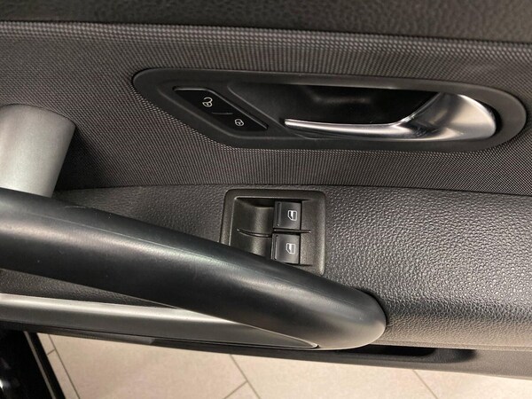 Used Volkswagen Scirocco 2017 for sale - 76212091: Photo 21