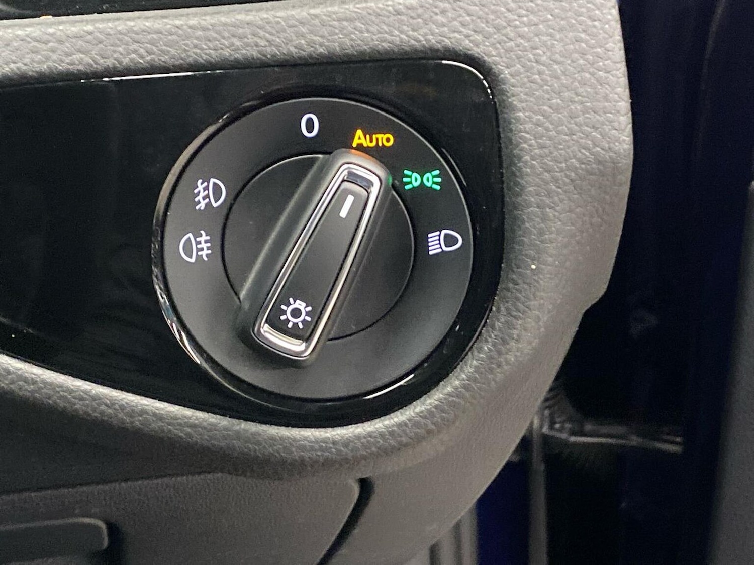 Used Volkswagen Golf 2018 for sale - 76396901: Photo 24