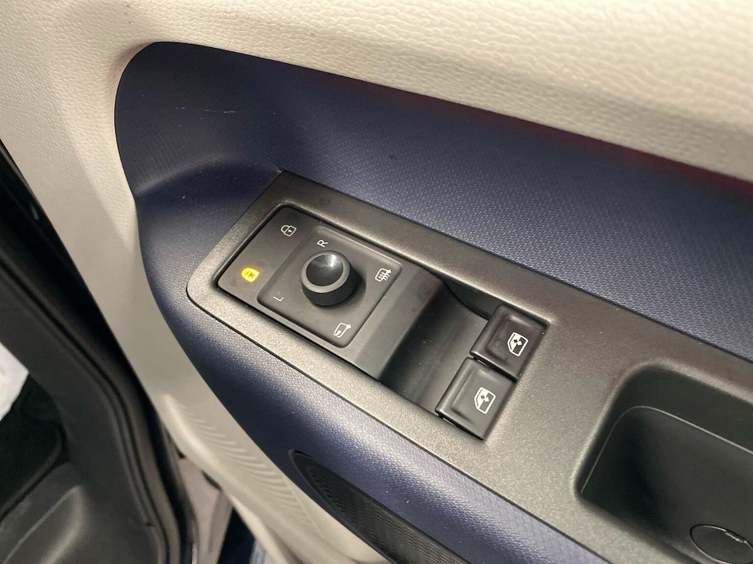 Used Volkswagen ID.Buzz 2024 for sale - 78194779: Photo 21