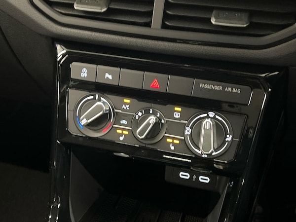 Used Volkswagen T-Cross 2025 for sale - 76219199: Photo 12