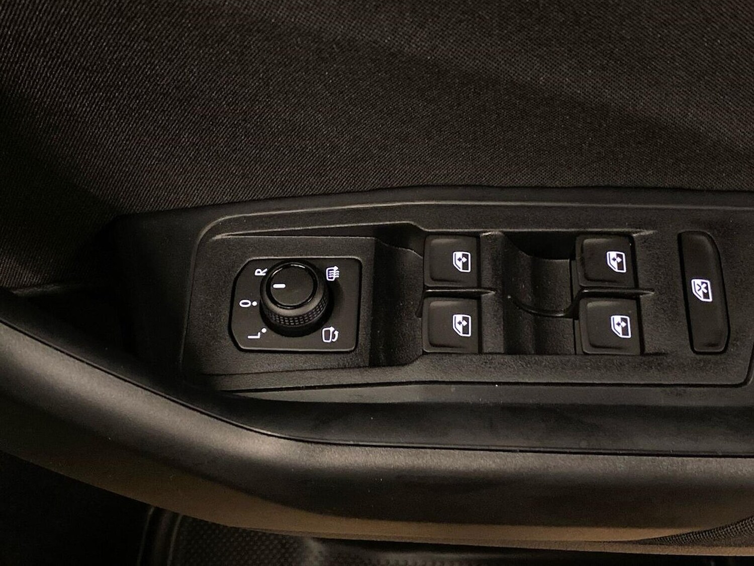 Used Volkswagen T-Roc 2025 for sale - 76219191: Photo 21