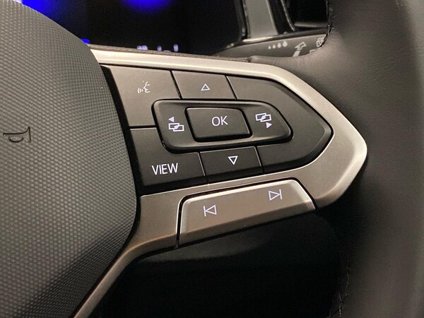 Used Volkswagen T-Roc 2025 for sale - 76219191: Photo 25