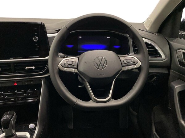 Used Volkswagen T-Roc 2025 for sale - 76219191: Photo 9