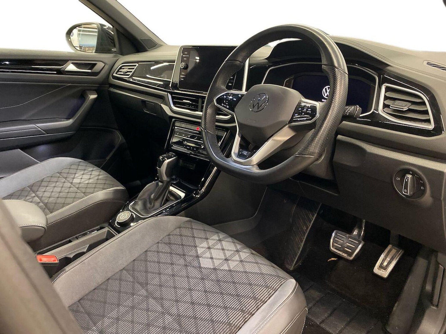 Used Volkswagen T-Roc 2022 for sale - 76807527: Photo 15