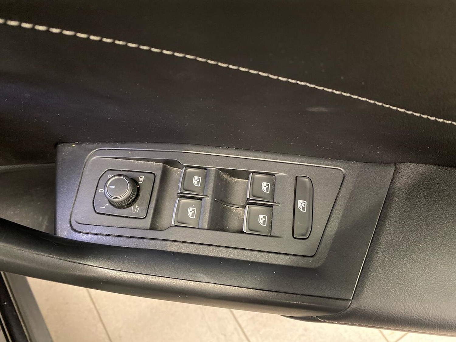 Used Volkswagen T-Roc 2022 for sale - 76807527: Photo 21