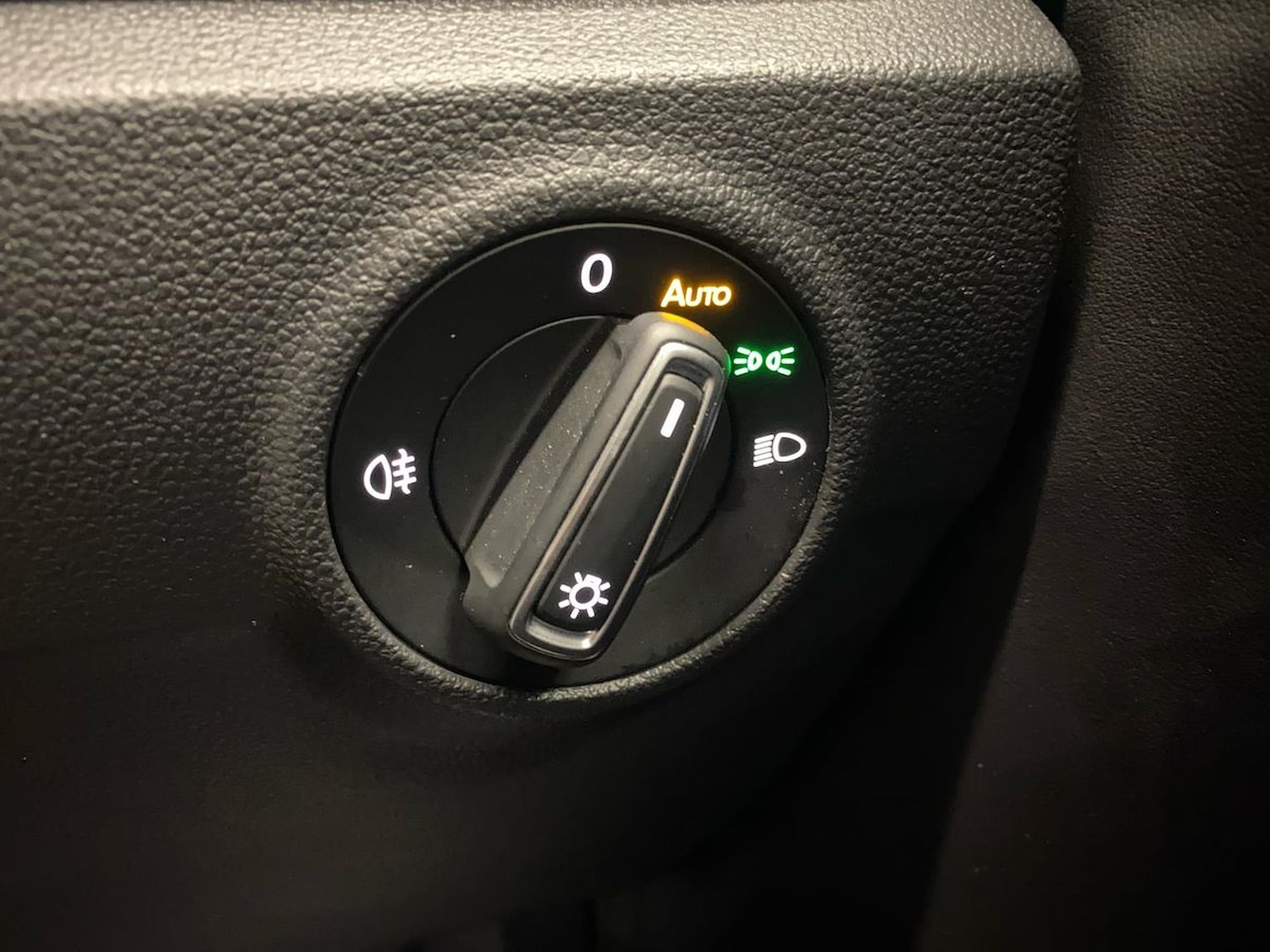 Used Volkswagen T-Roc 2022 for sale - 76807527: Photo 22