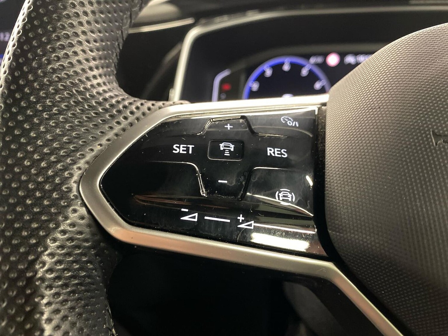 Used Volkswagen T-Roc 2022 for sale - 76807527: Photo 25