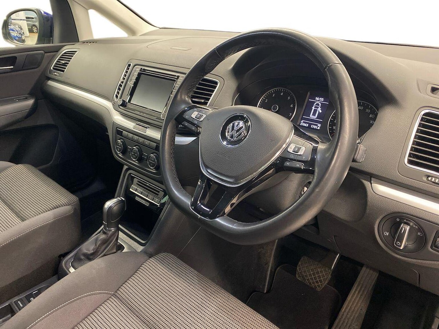 Used Volkswagen Sharan 2019 for sale - 77059819: Photo 17
