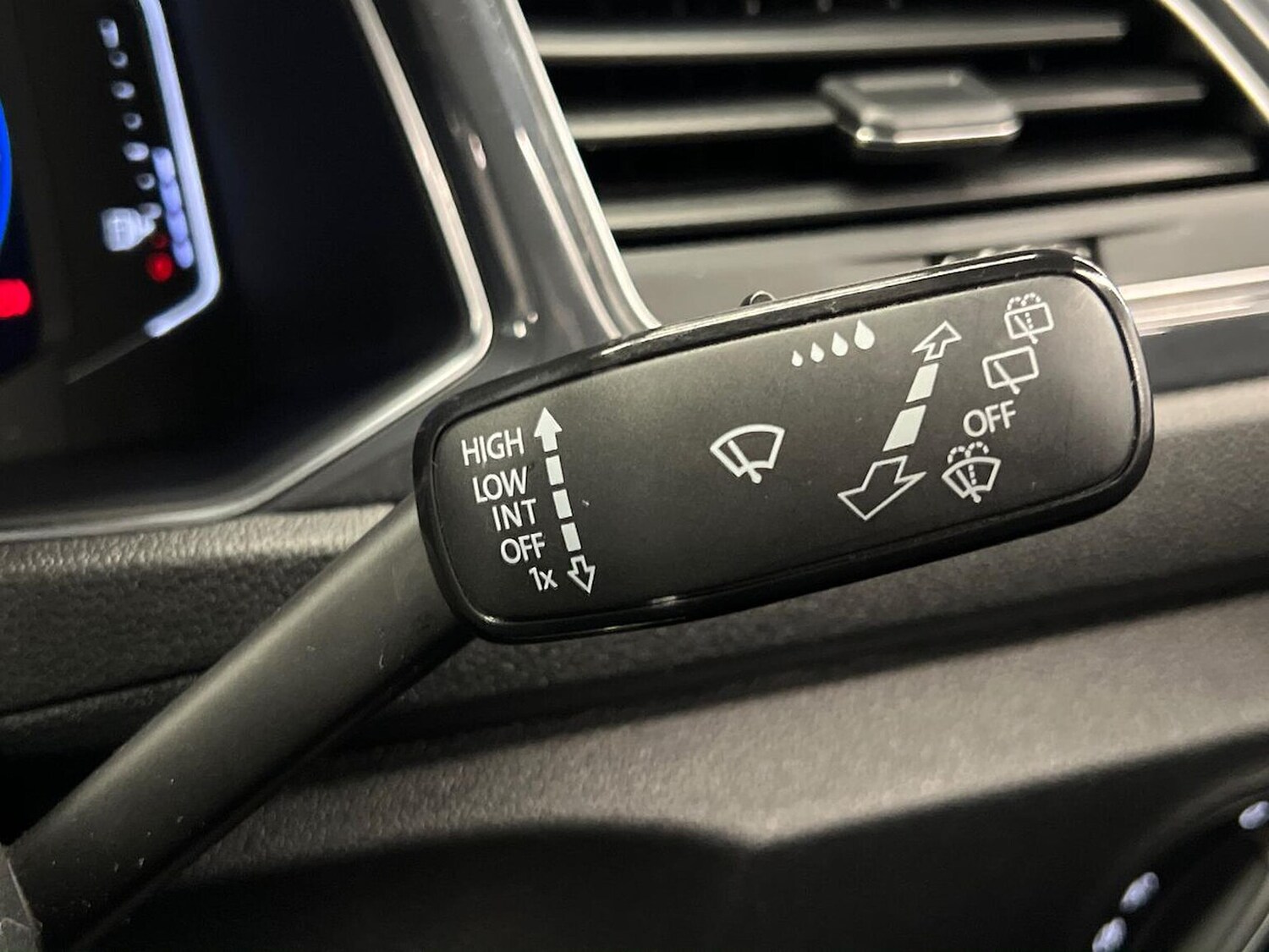 Used Volkswagen T-Roc 2019 for sale - 78195072: Photo 27