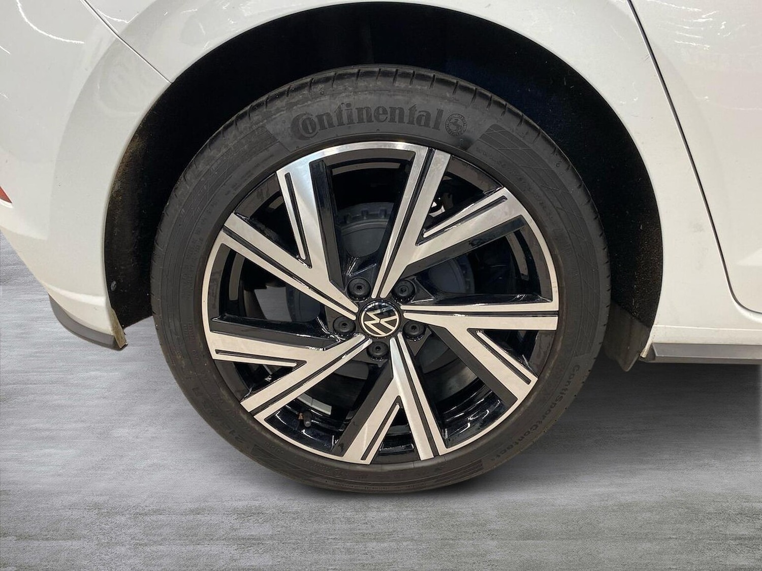 Used Volkswagen Polo 2022 for sale - 77797000: Photo 6