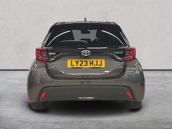 Used Toyota Yaris 2023 for sale - 78194842: Photo