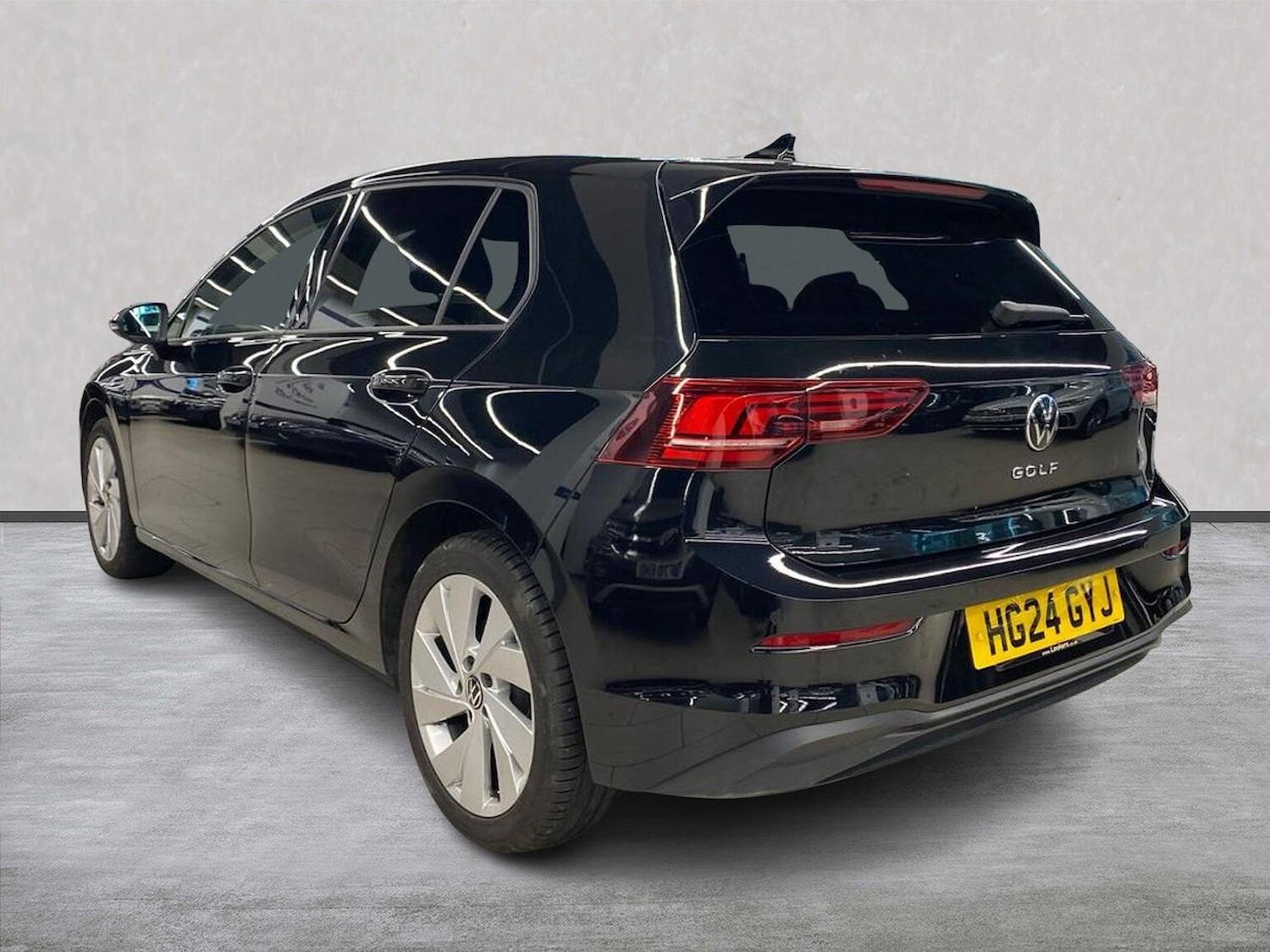 Used Volkswagen Golf 2024 for sale - 76736708: Photo 2