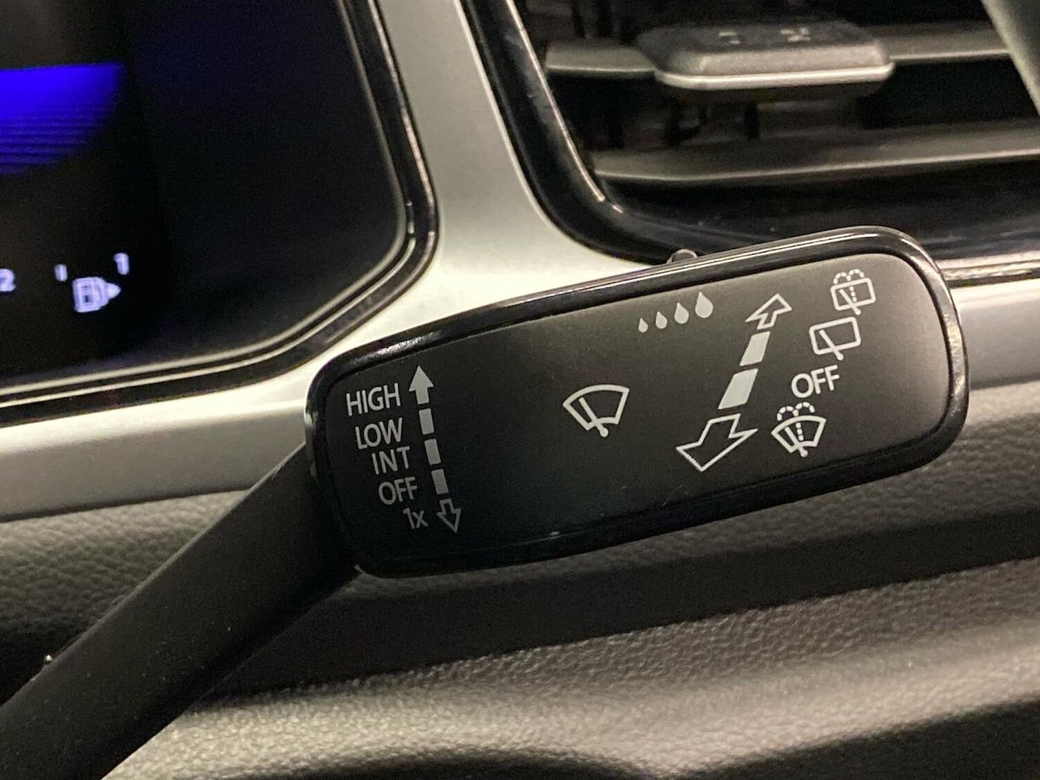 Used Volkswagen T-Roc 2023 for sale - 78195283: Photo 26