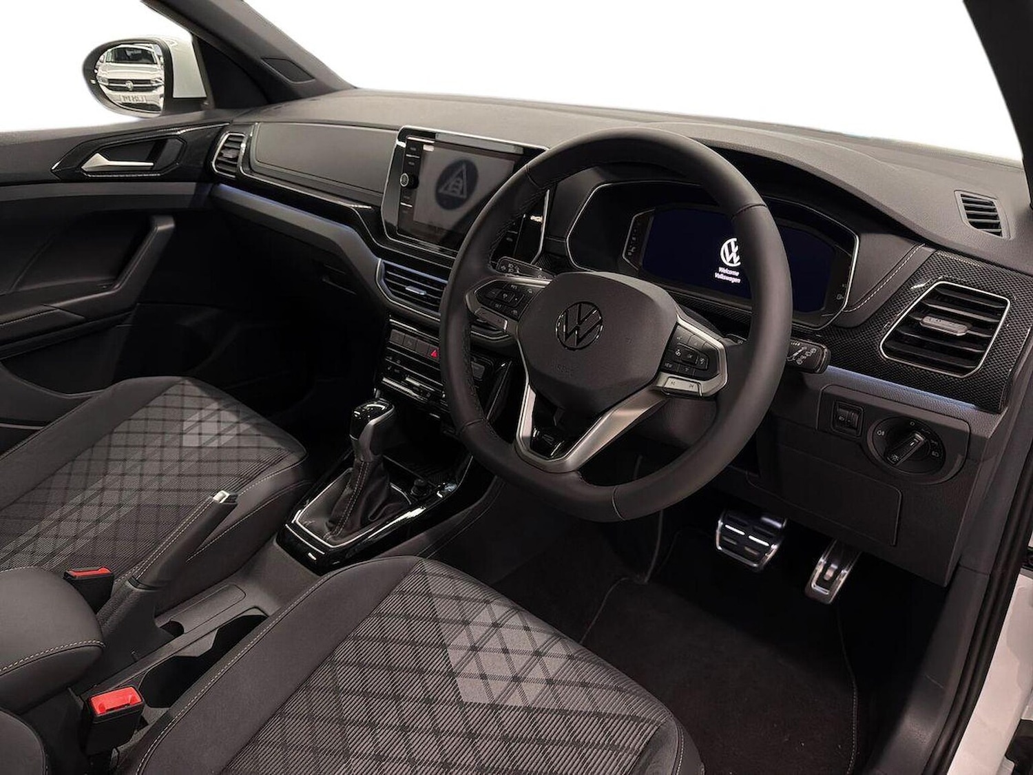 Used Volkswagen T-Cross 2025 for sale - 77094067: Photo 15