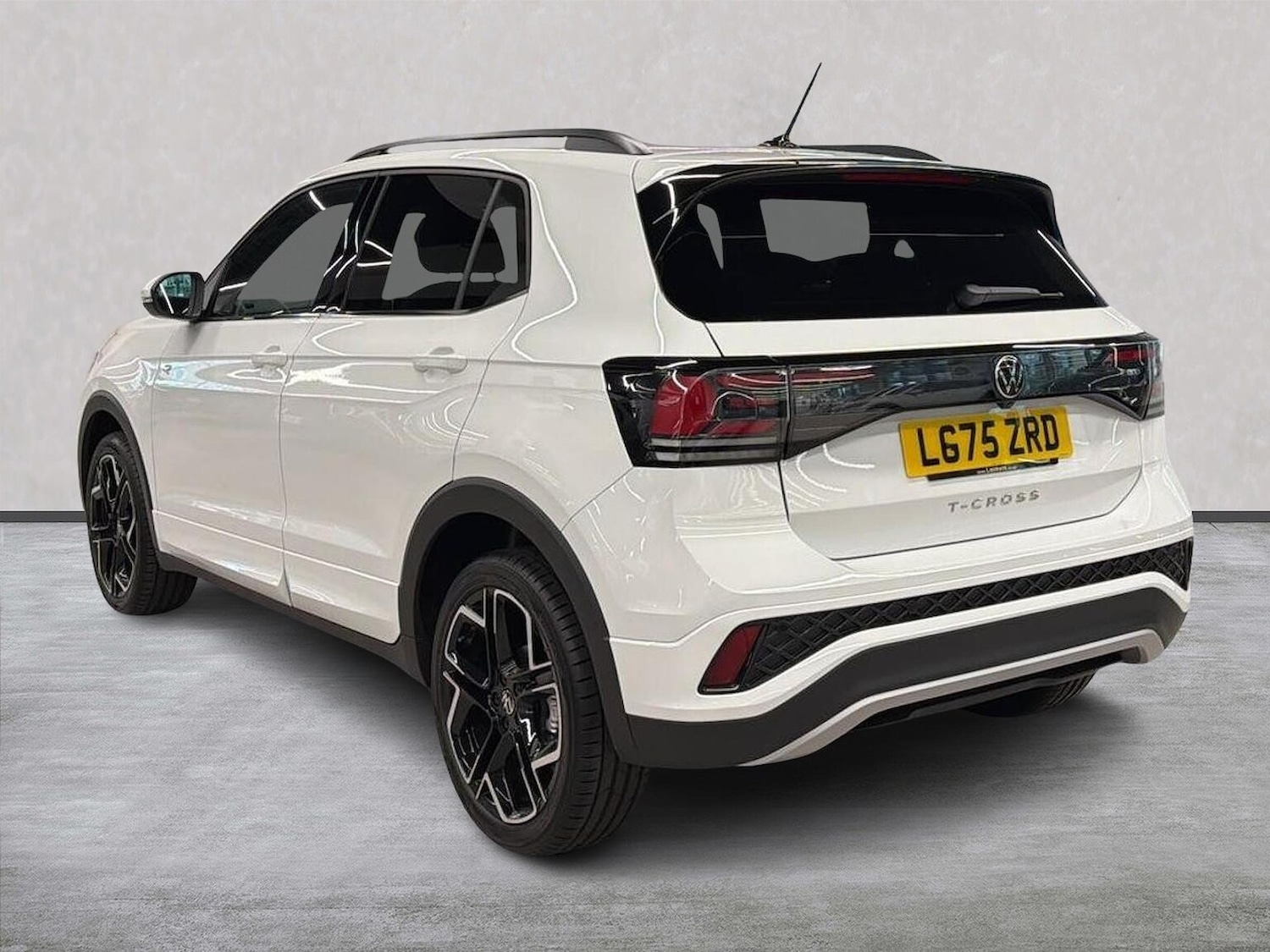 Used Volkswagen T-Cross 2025 for sale - 77094067: Photo 2