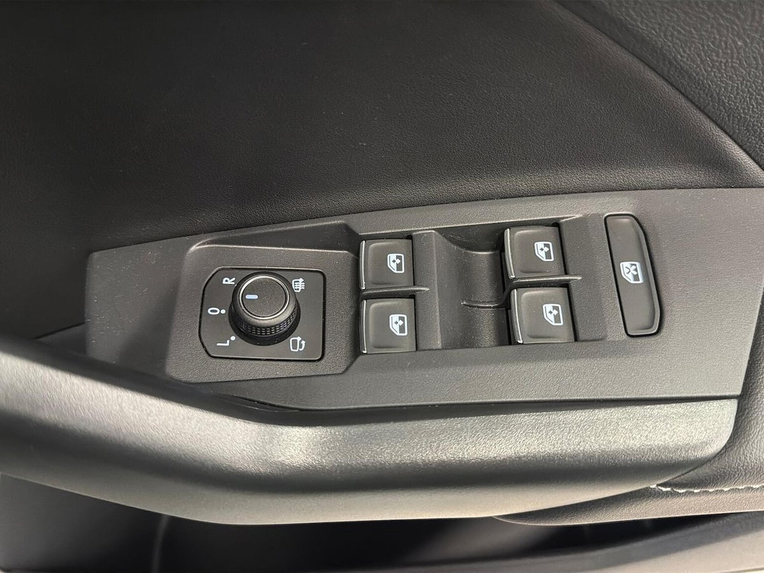 Used Volkswagen T-Cross 2025 for sale - 77094067: Photo 21