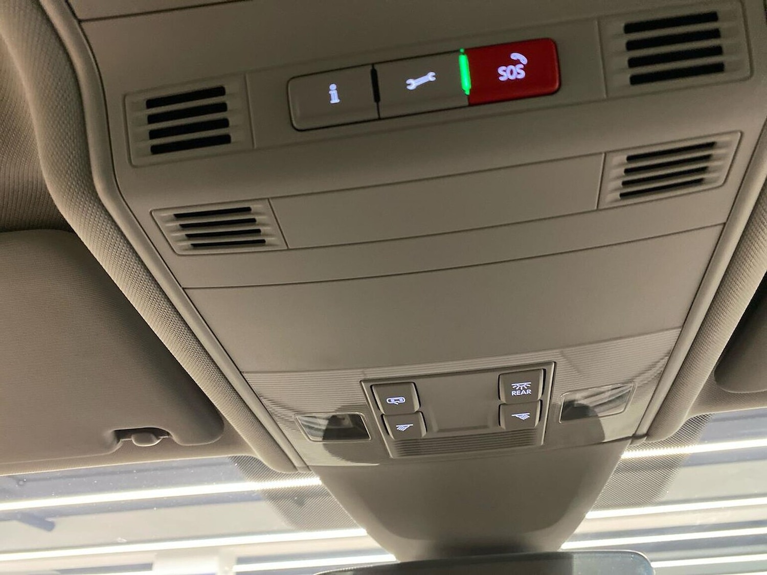 Used Volkswagen Touran 2023 for sale - 76543004: Photo 14