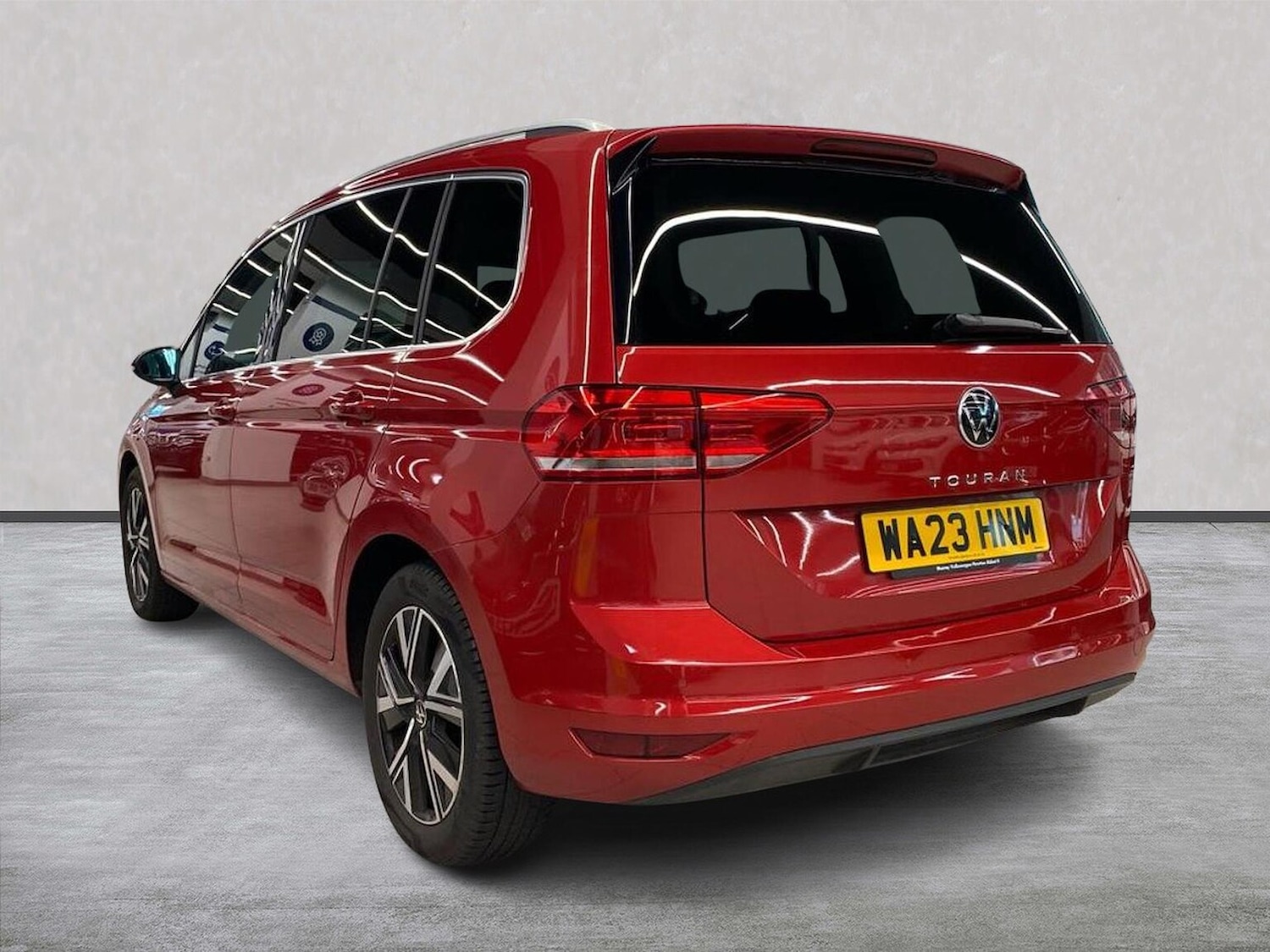 Used Volkswagen Touran 2023 for sale - 76543004: Photo 2