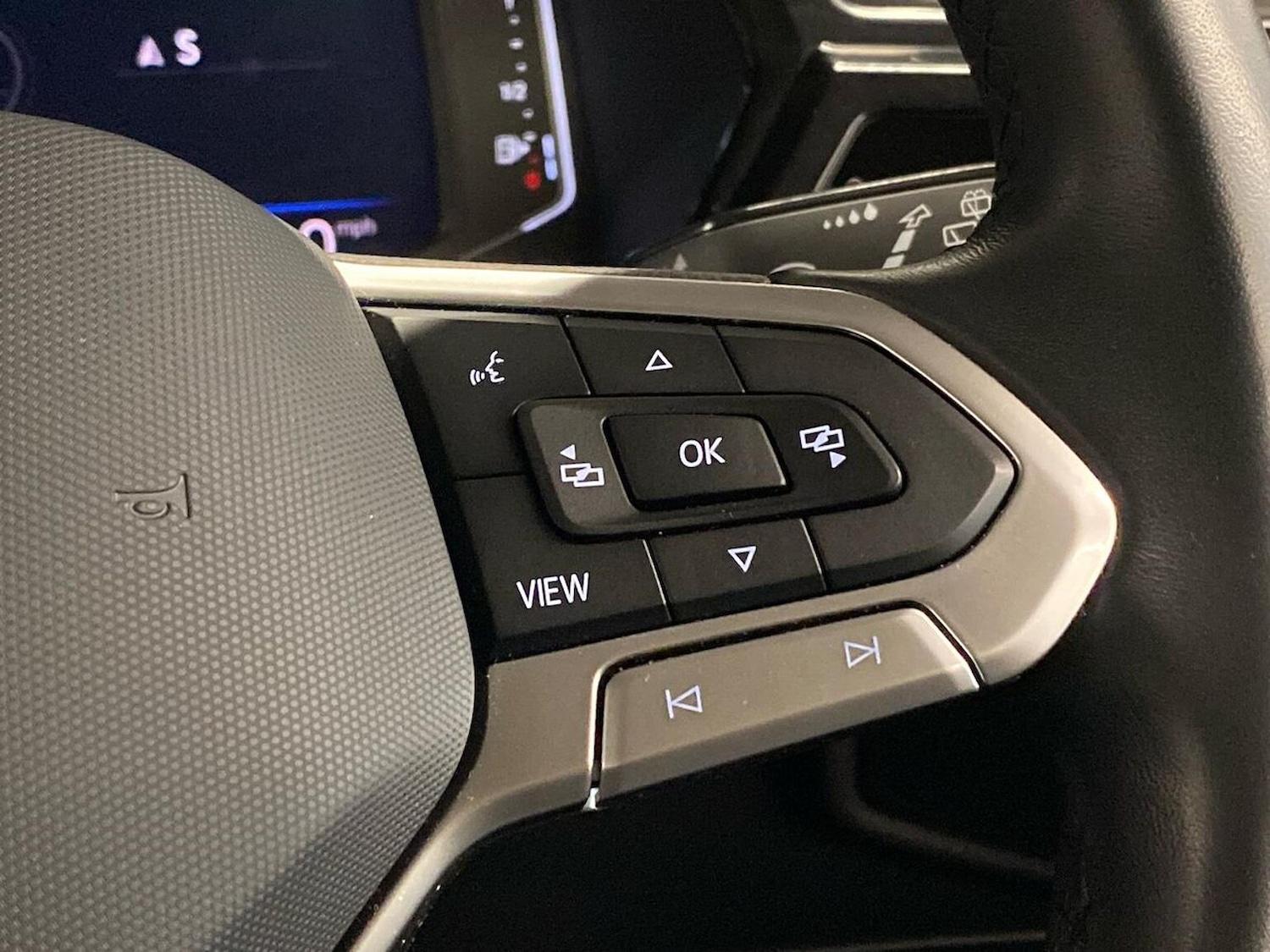 Used Volkswagen Touran 2023 for sale - 76543004: Photo 25